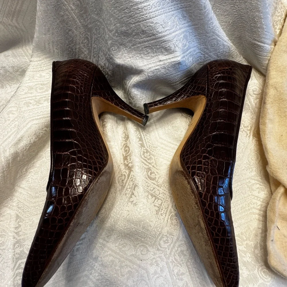 Manolo Blahnik brown Crocodile Heels